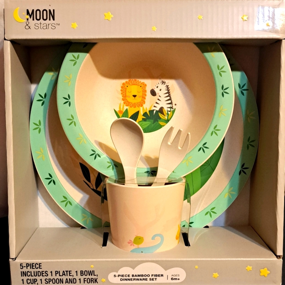 NWT Moon and Stars 5 piece kids dinnerware set
